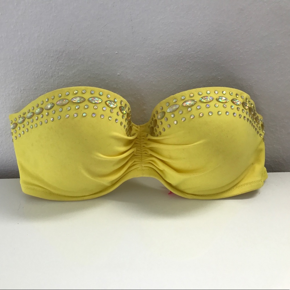 Yellow bandeau VS bikini💛