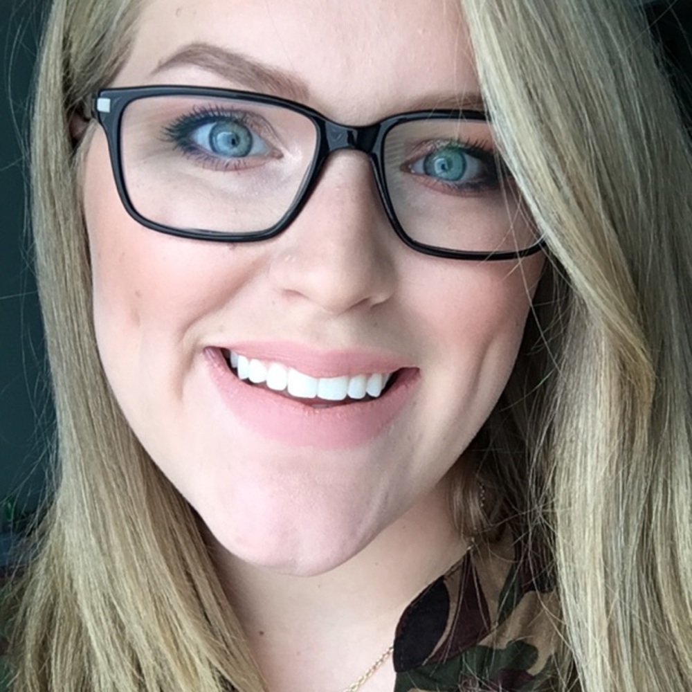 Meet your Posher, Alyson