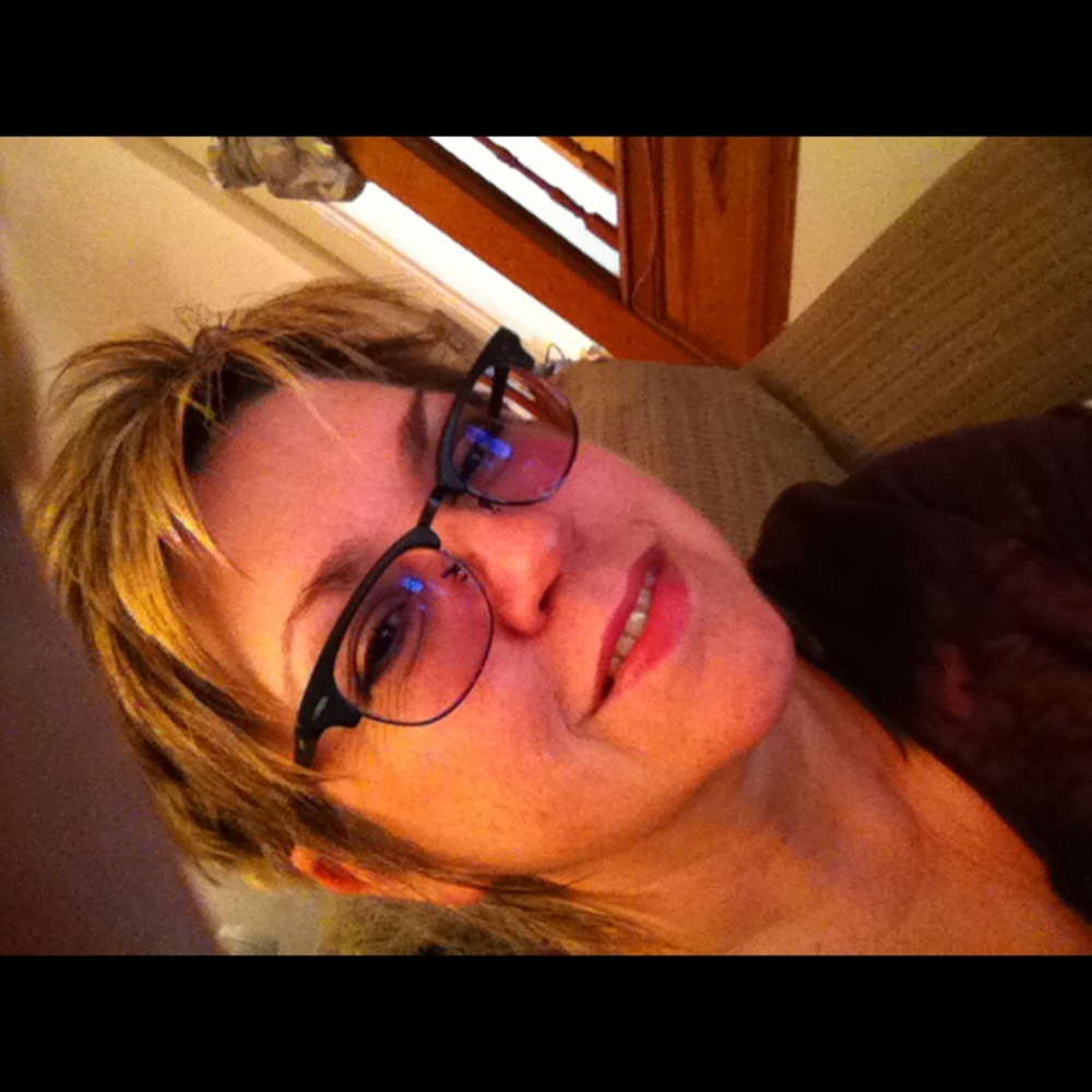 Meet your Posher, Laurie