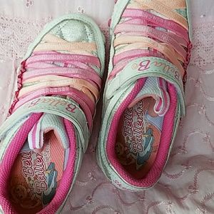 🔊Skechers Bella