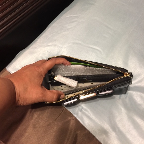 Tote/Wallet - Picture 4 of 4