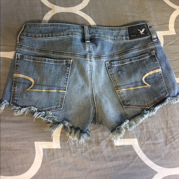 Distressed denim shorts - Picture 2 of 4