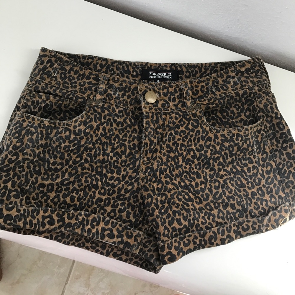 Leopard print denim short🐆