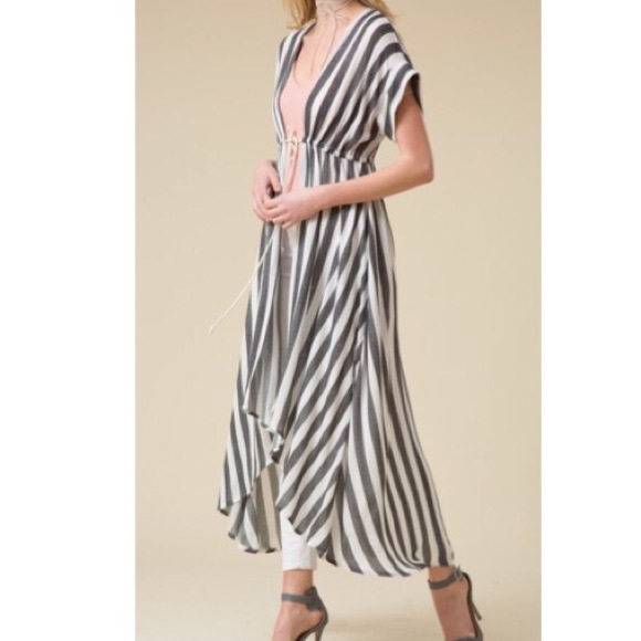 ✨LAST ONE ✨open gorgeous tie at the waist jacket - Picture 5 of 6