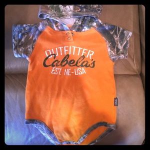 ❤Sale❤12-18 month Cabelas onesie