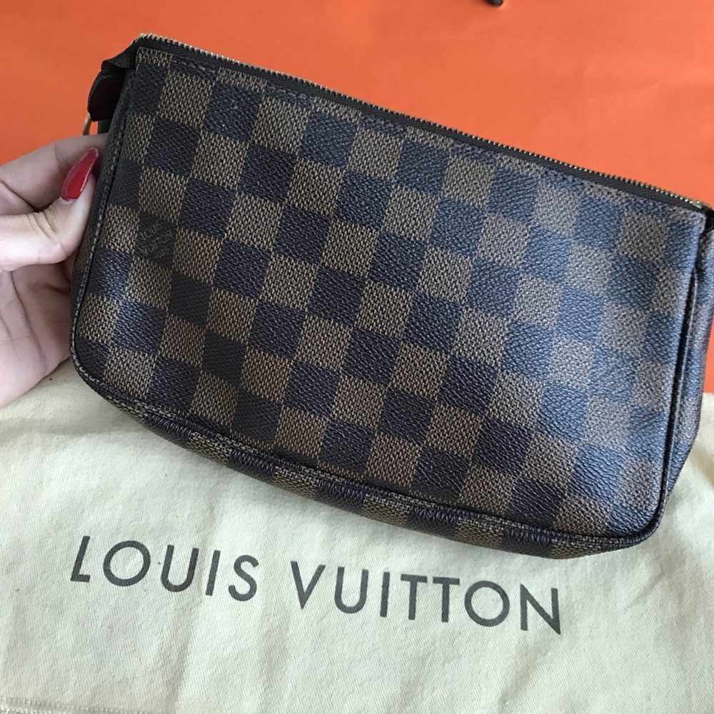 LOUIS VUITTON Damier Ebene Pochette Accessories NM