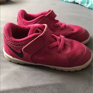 Nike size 8 toddler