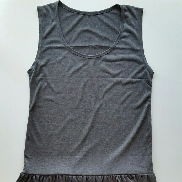 Gray Ruffled Hem Sleeveless Tank - Picture 2 of 3