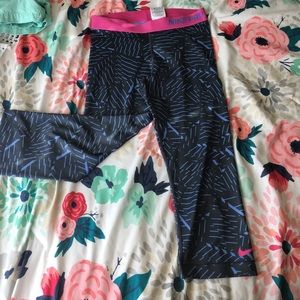 Nike Pro crop leggings