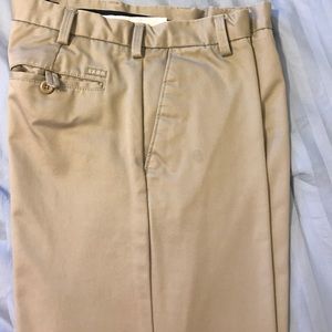 Izod khaki pants