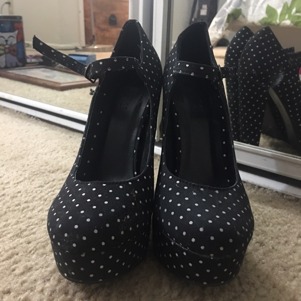 POLKA DOTS HEELS