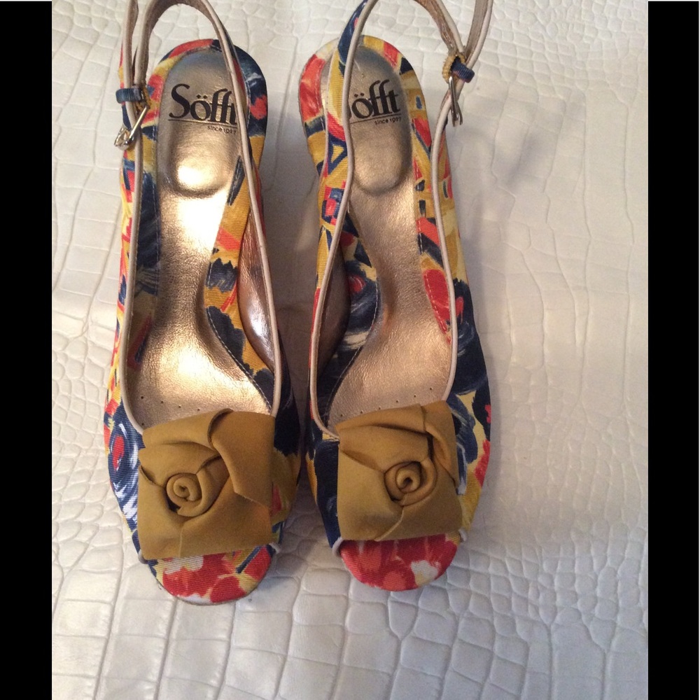 Sofft floral wedge sandals Sale!!!!!