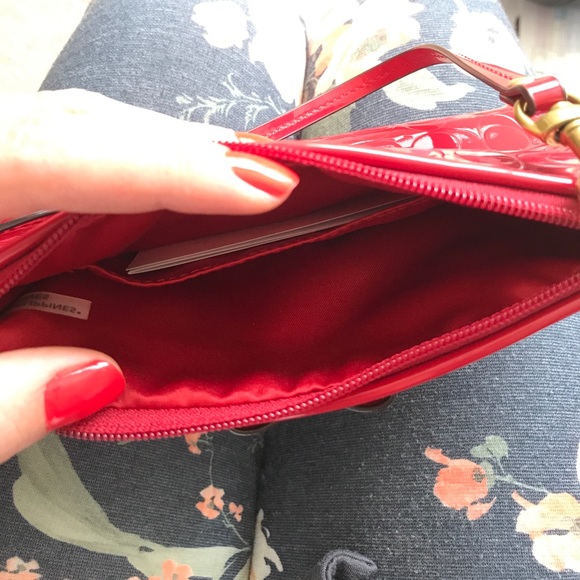 Coach patent embossed red liquid gloss wristlet - Picture 3 of 8