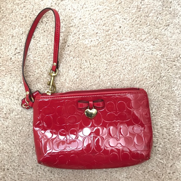Coach patent embossed red liquid gloss wristlet - Picture 5 of 8