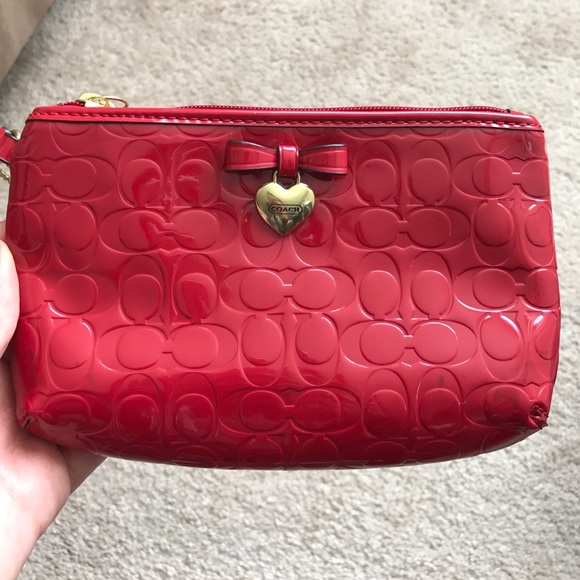 Coach patent embossed red liquid gloss wristlet - Picture 8 of 8