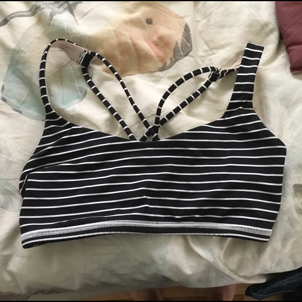 Lululemon free to be sports bra