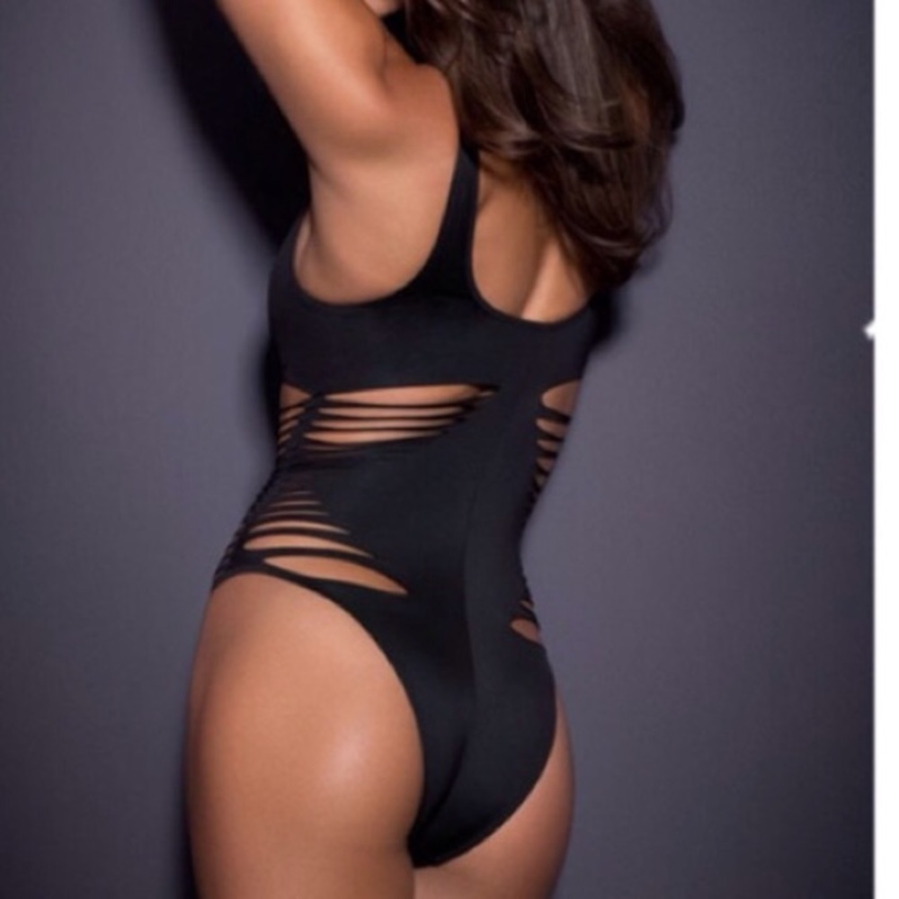 ☀️SALE☀️Slit One-Piece - Picture 4 of 8