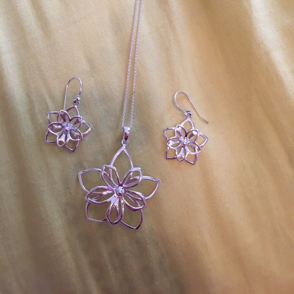 Sterling silver flower necklace and earring set