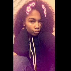 Meet your Posher, Tyelee