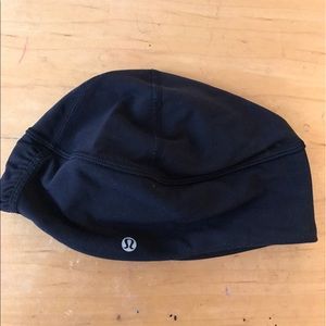 Lululemon hat with pony tail slot