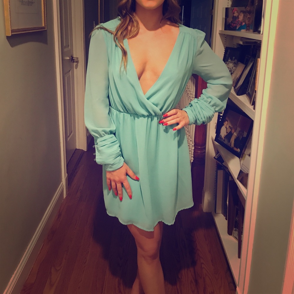 Women's v-neck long sleeve teal dress