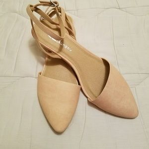 BNWOB Chinese Laundry Flats/Sandals