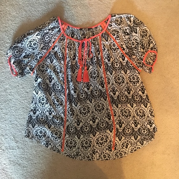 Boho Inspired Boutique Top - Picture 4 of 7