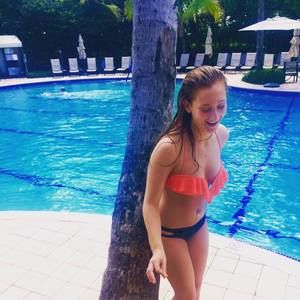 Meet your Posher, Abigail