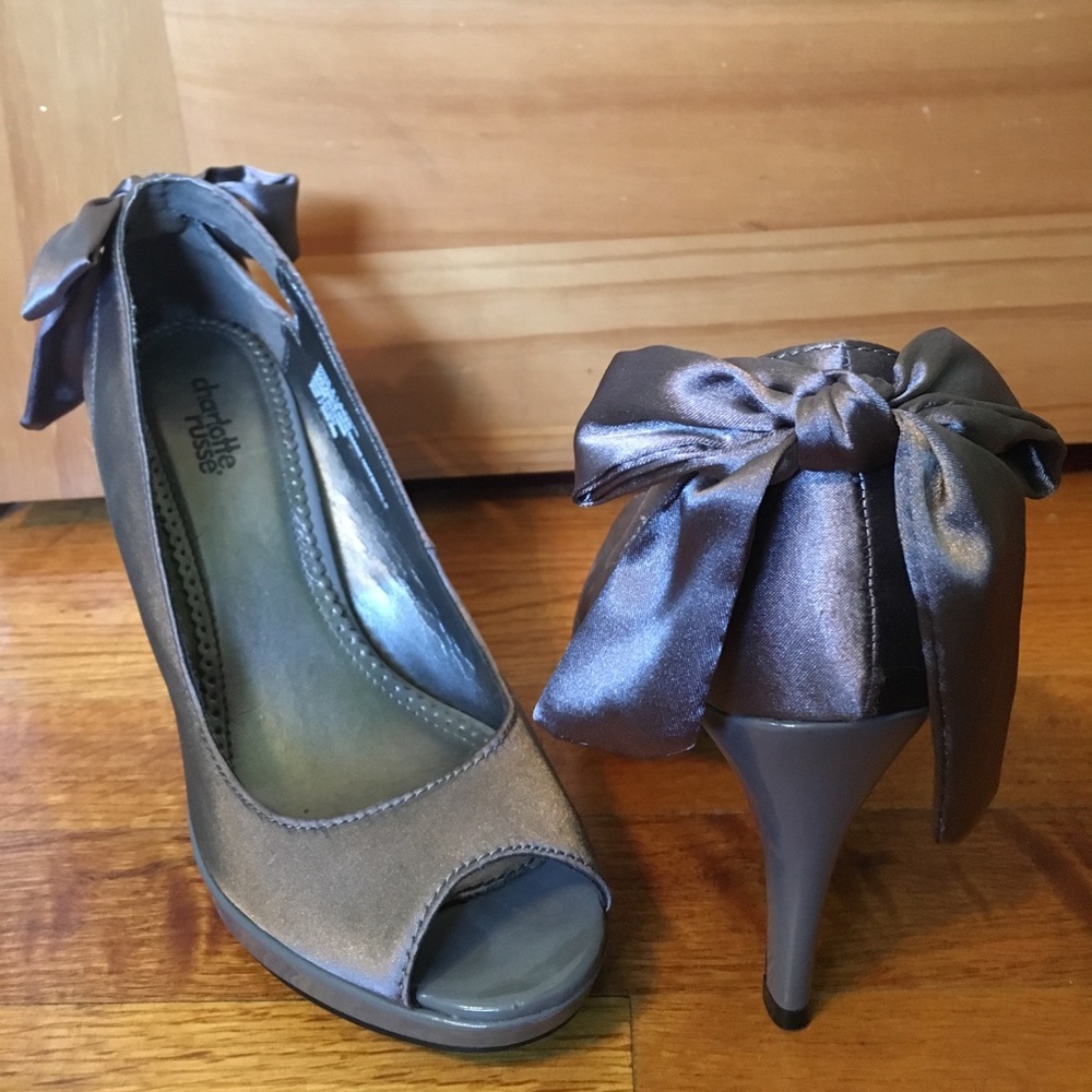 2 FOR $13✨ Bow Tie Peep Toe Heels Charlotte Russe
