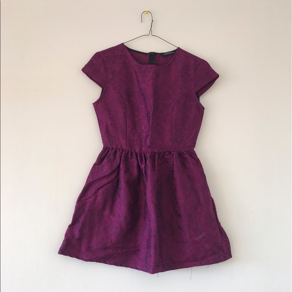 Like-new dress
