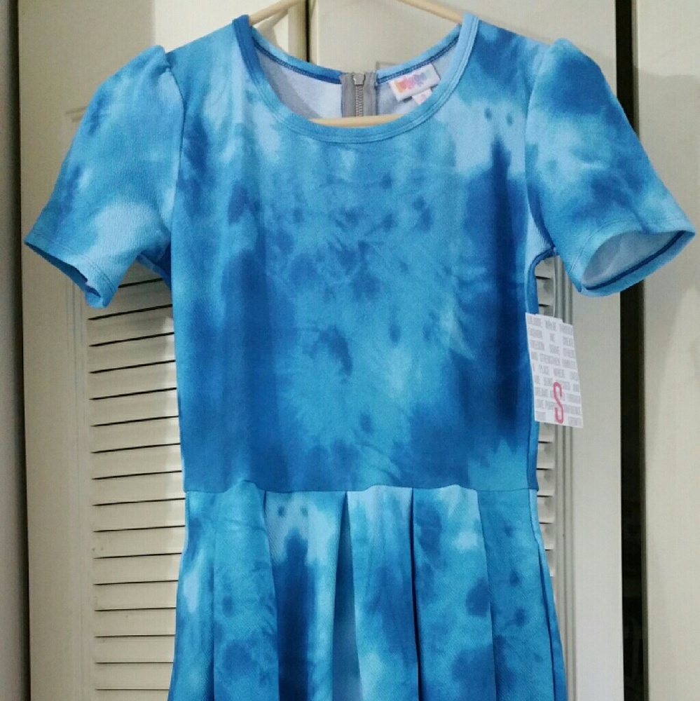 Lularoe Tie Dye Dipped Amelia Small NWT