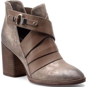 Isola - Ladora Cross-Front Leather Bootie