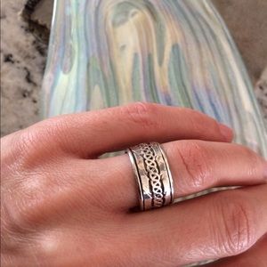 Sterling silver Celtic ring