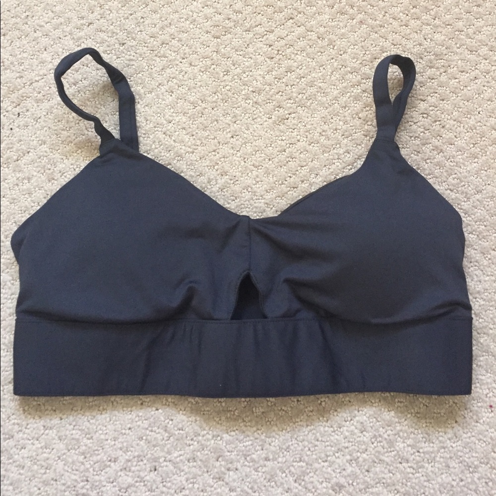 Black fabletics bra, size M