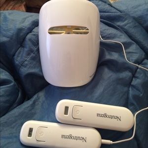 Neutrogena Light Therapy acne mask
