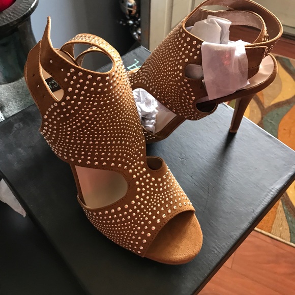 NYLA shoes - Picture 2 of 2