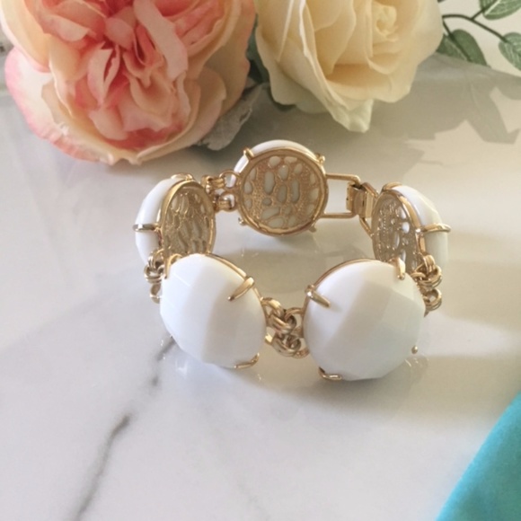 SOLD Brand New Kendra Scott White Cassie Bracelet - Picture 6 of 8