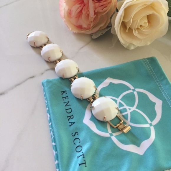 SOLD Brand New Kendra Scott White Cassie Bracelet - Picture 3 of 8