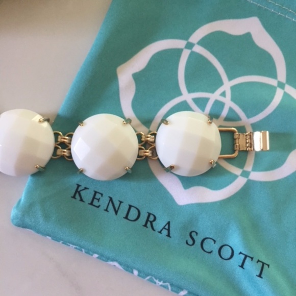 SOLD Brand New Kendra Scott White Cassie Bracelet - Picture 5 of 8