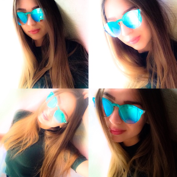 ⭐️ FLASH ⭐️ Mirrored Sunnies - Picture 3 of 6