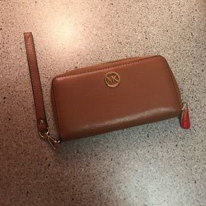 NWOT Michael Kors Wristlet