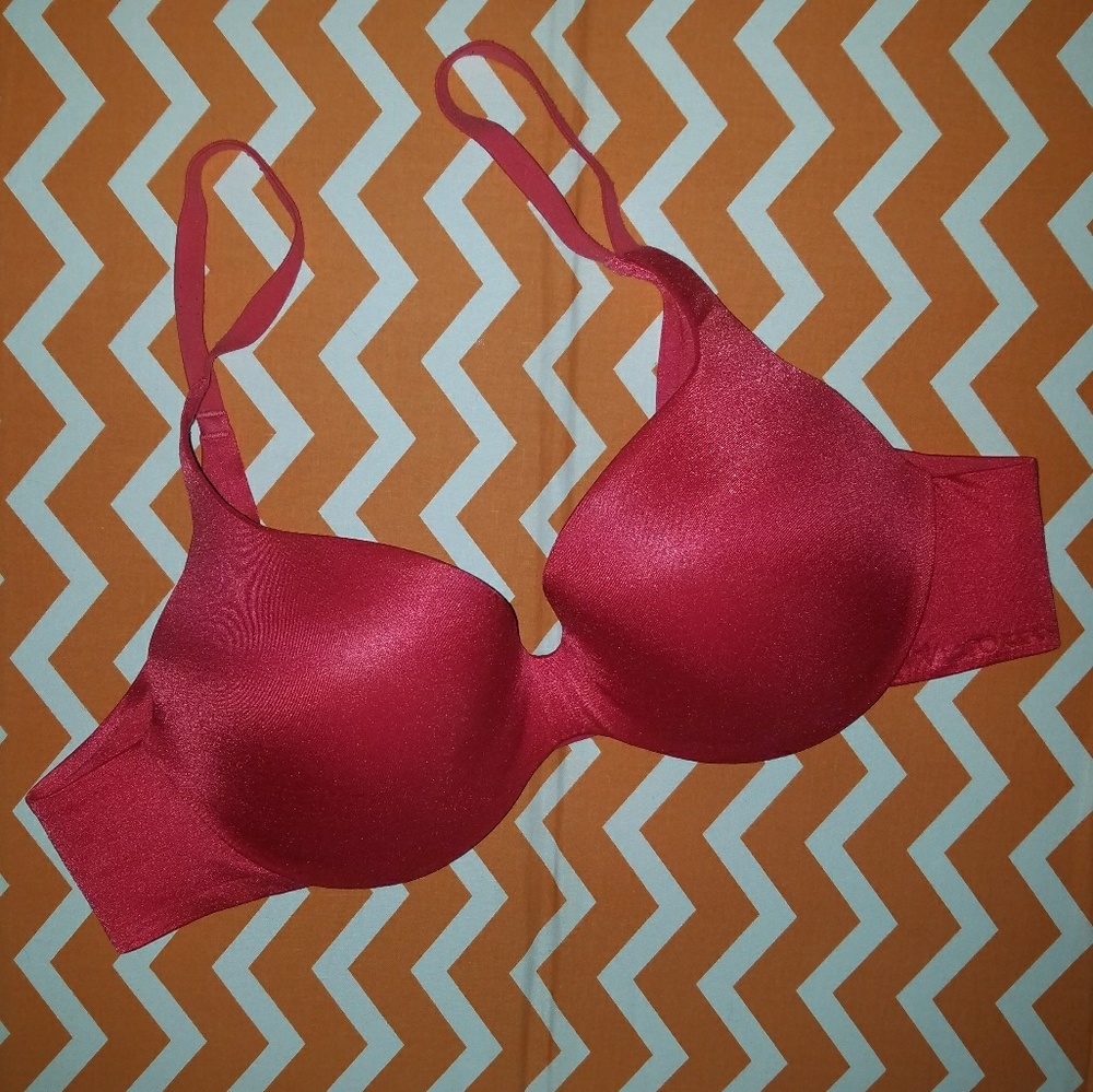 VS Incredible Red Lined Demi 36B