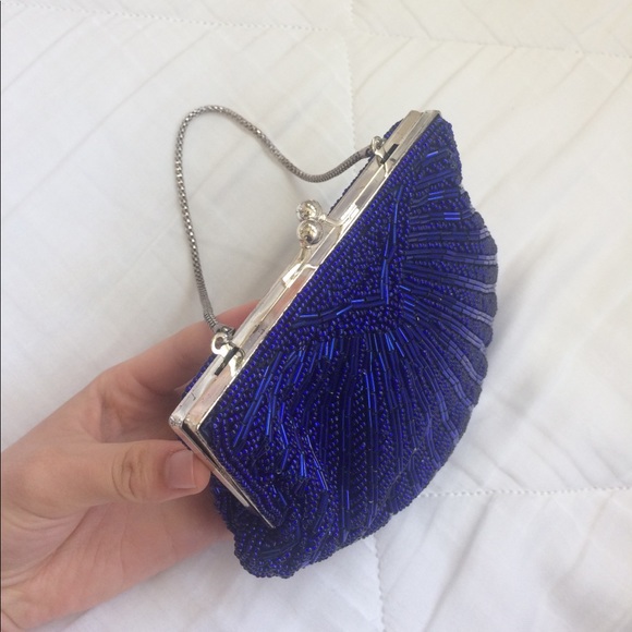 Beaded clutch - Picture 3 of 6