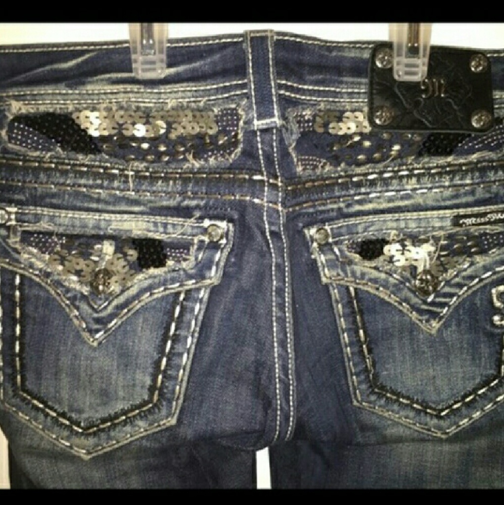 **REPOSH** Miss Me jeans Size 28, 33" inseam