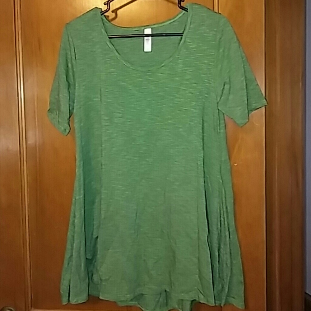 Lularoe top