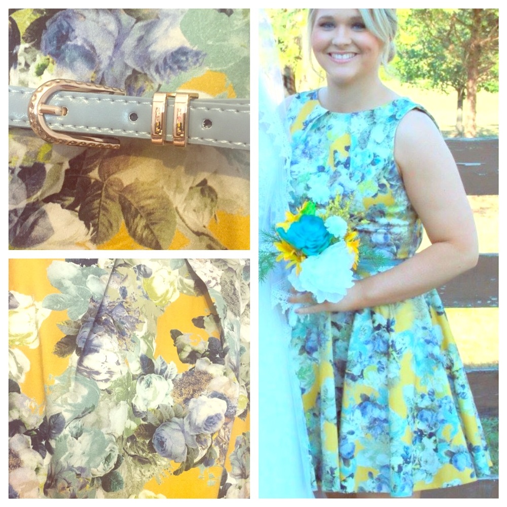 Floral dress with pockets