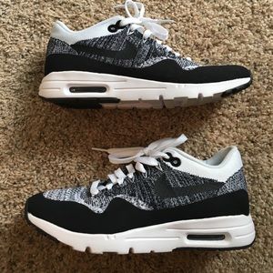 Nike Flyknit Air Max