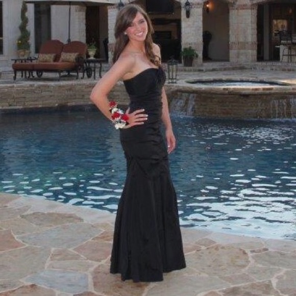 Prom Dress - Picture 3 of 3