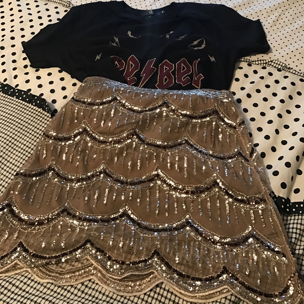 Beautiful sequin skirt size Medium