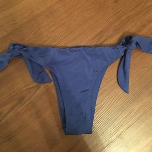 Cheeky blue Roxy bikini never been worn